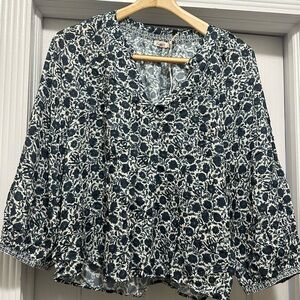 Faherty Navy and Cream Floral Blouse